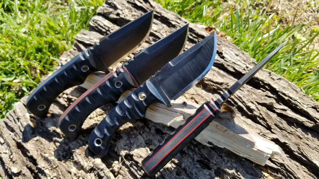 The Backup XD knife is rugged and stocky, with a shorter blade, and worn on a belt using a belt clip, or worn on a chain or paracord as a neck knife. The blade geometry is loosely based on a small bowie skinner.  It is a great small edged tool for outdoor or field use. 