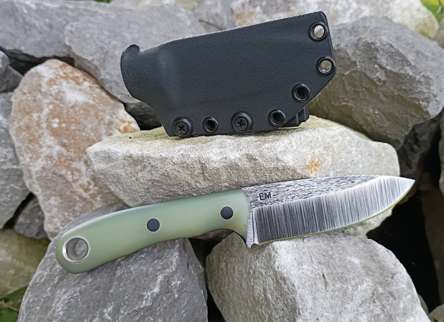 DC Drop Point - In Stock (Natural G10)